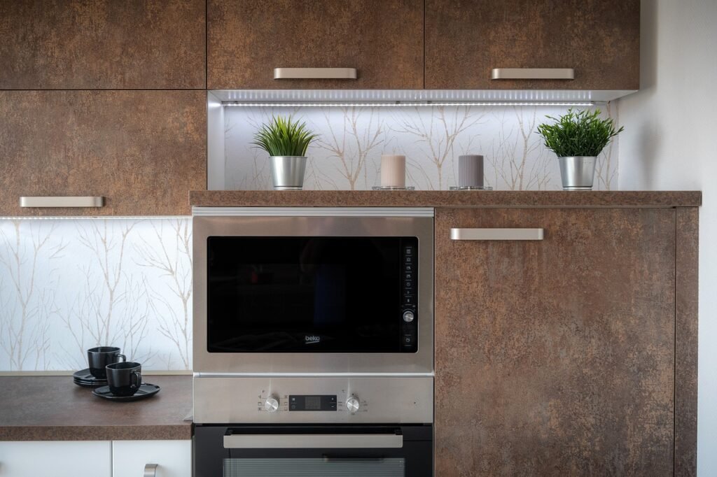 Creating a Beautiful Ambiance in your Kitchen with Layered Lighting